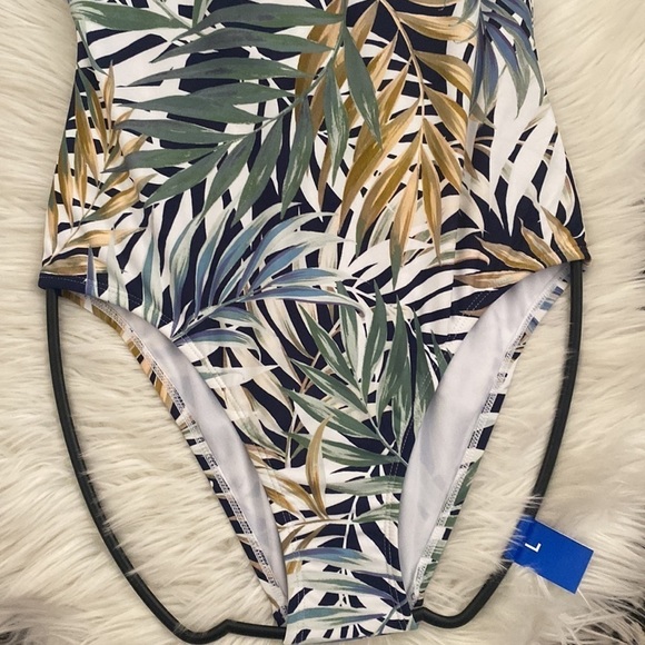 NWT Hurley women’s one piece palm print swimsuit - Picture 9 of 10